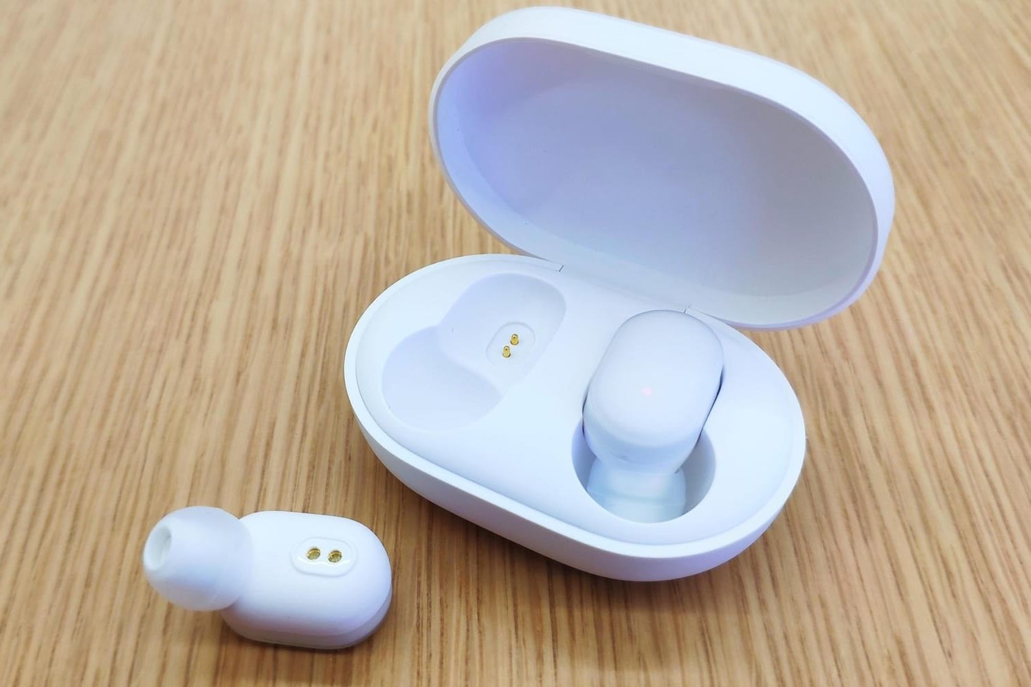 Что делать, если подключается один наушник, но не два